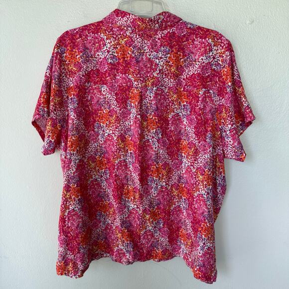 Isaac Mizrahi Size 3X pink and floral short sleeves Buttondown blouse - Picture 7 of 9